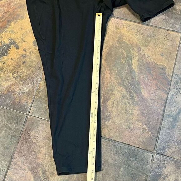 Amazon Essentials Short Women’s Pants XXL - Picture 10 of 10